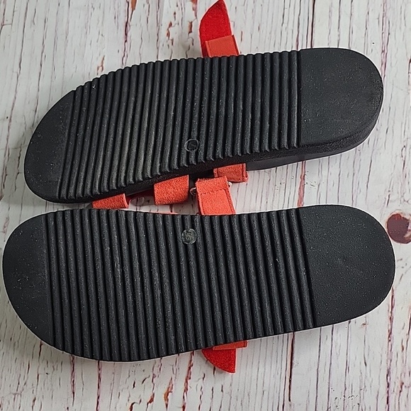 Steve Madden MAYVIN Red Suede Slide Sandals Size 7 - Picture 5 of 7